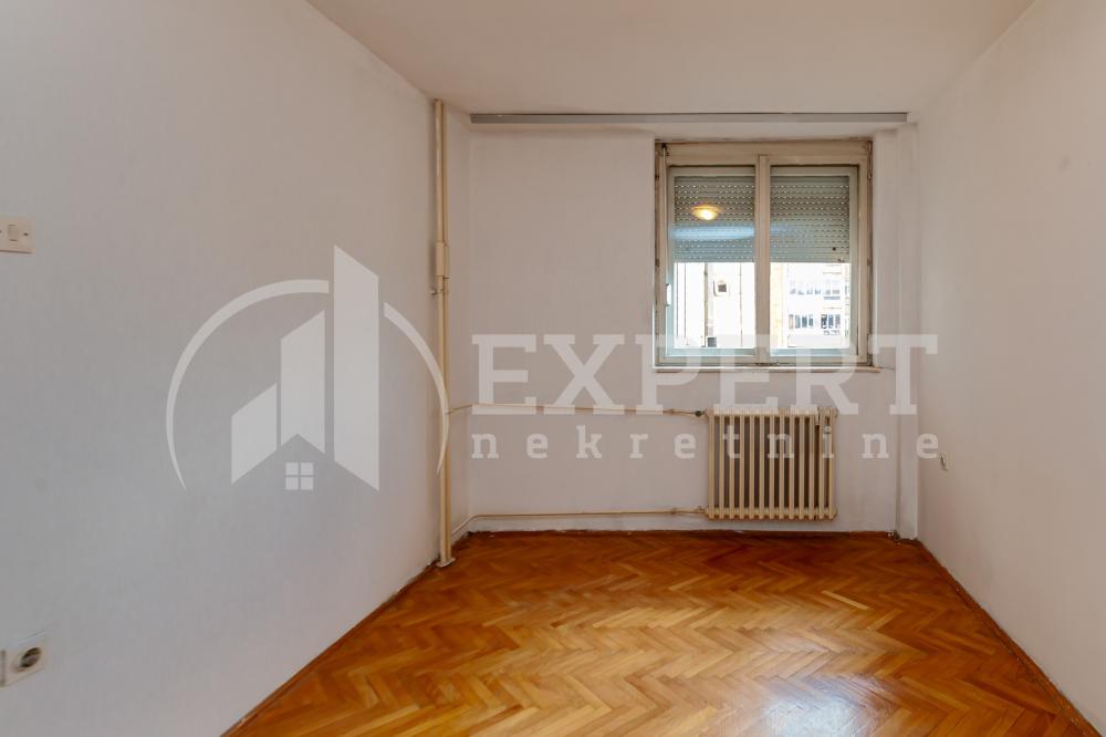 Slika 7 - Bulevar Nemanjića, Četvorosoban stan na prodaju, 68m2, 144.000€