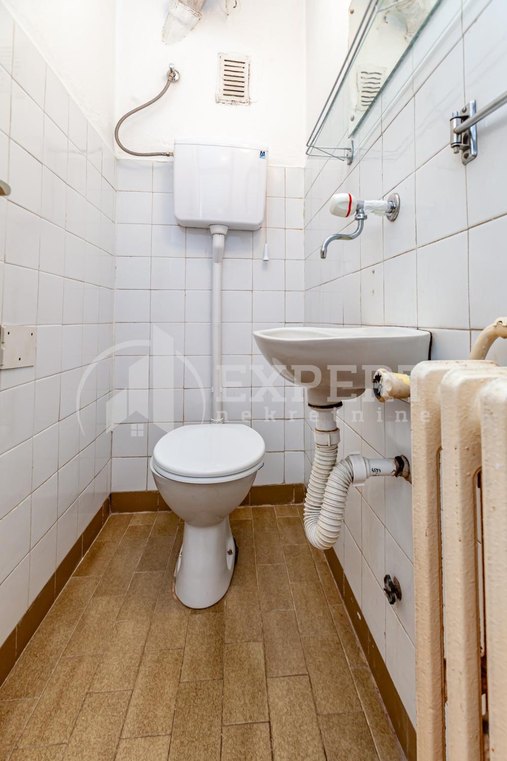 Slika 6 - Bulevar Nemanjića, Četvorosoban stan na prodaju, 68m2, 144.000€