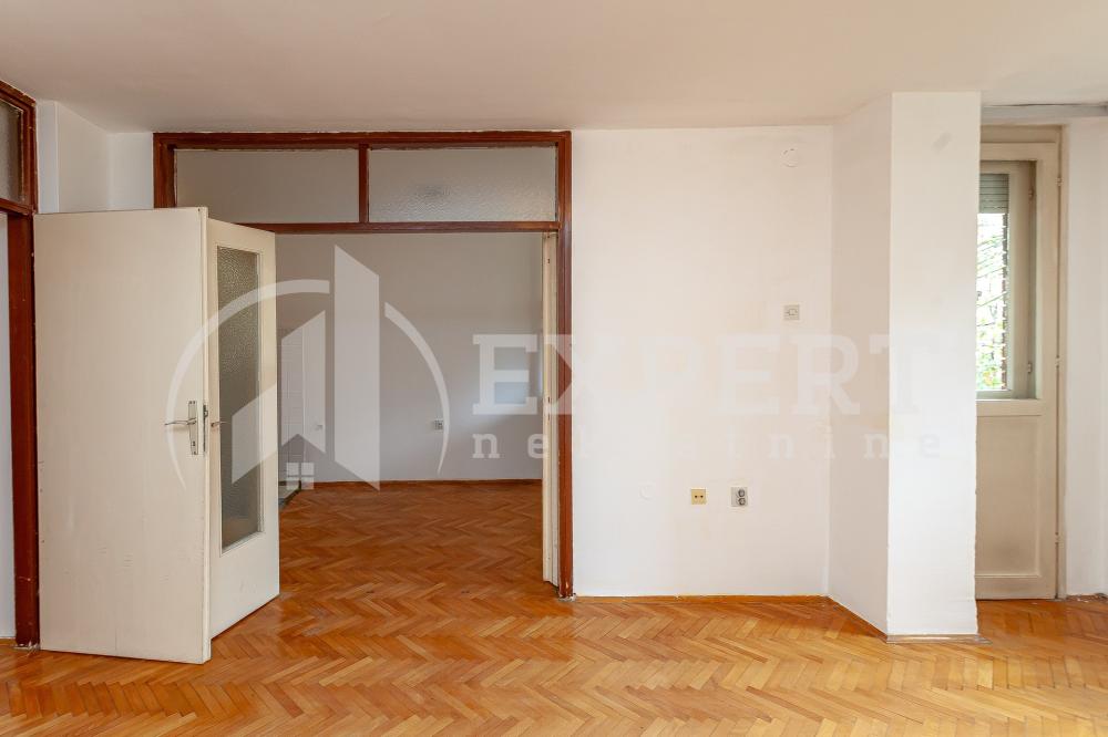 Slika 1 - Bulevar Nemanjića, Četvorosoban stan na prodaju, 68m2, 144.000€