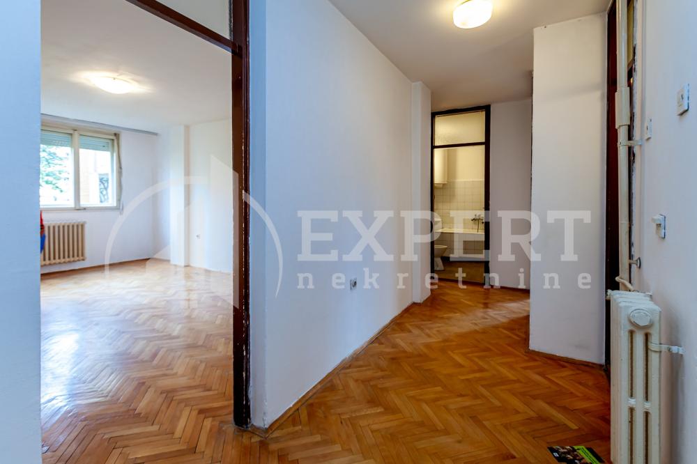 Slika 5 - Bulevar Nemanjića, Četvorosoban stan na prodaju, 68m2, 144.000€