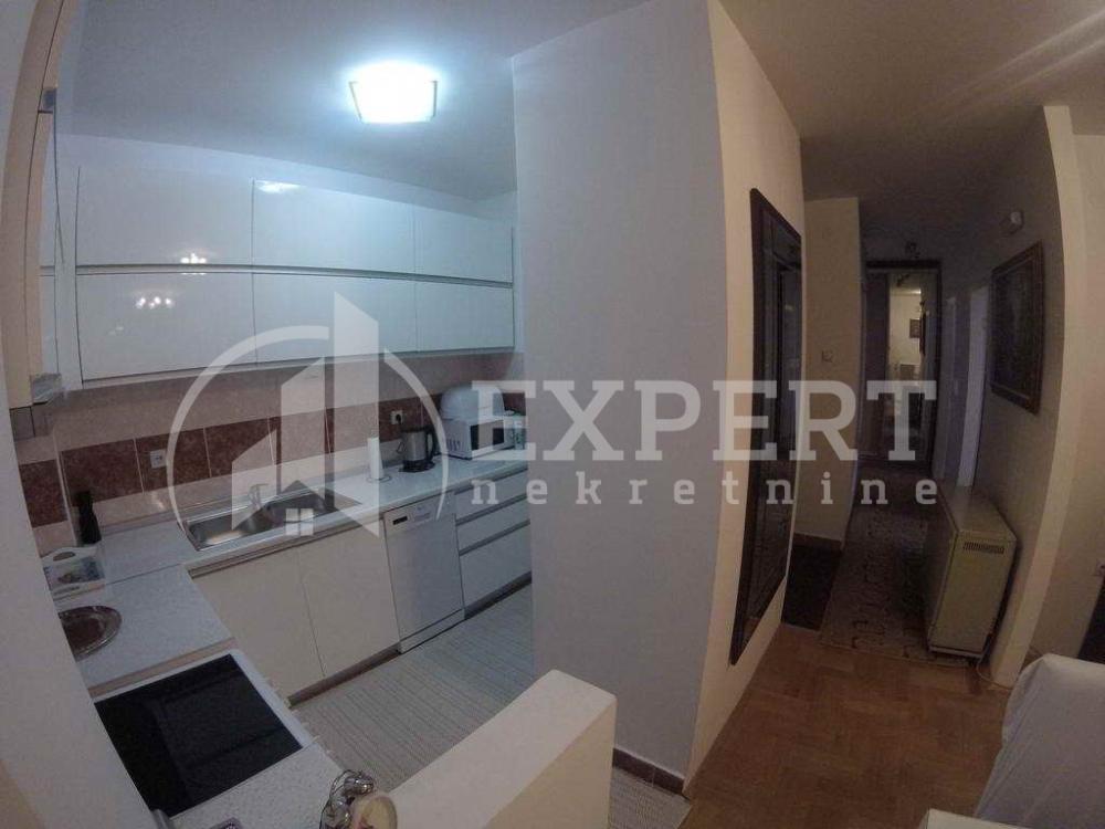 Slika 7 - Kej Kola srpskih sestara, Trosoban stan za izdavanje, 64m2, 400€