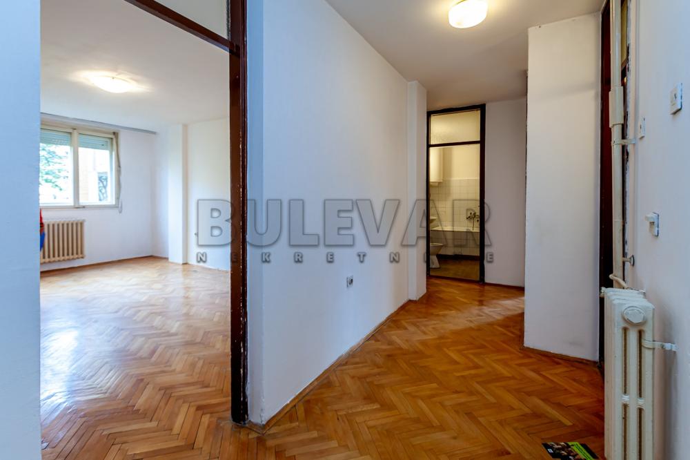 Slika 5 - Bulevar Nemanjića, Četvorosoban stan na prodaju, 68m2, 144.000€