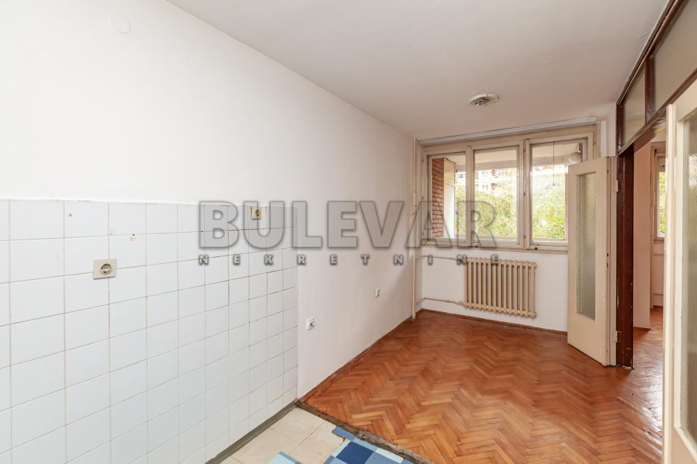 Slika 4 - Bulevar Nemanjića, Četvorosoban stan na prodaju, 68m2, 144.000€