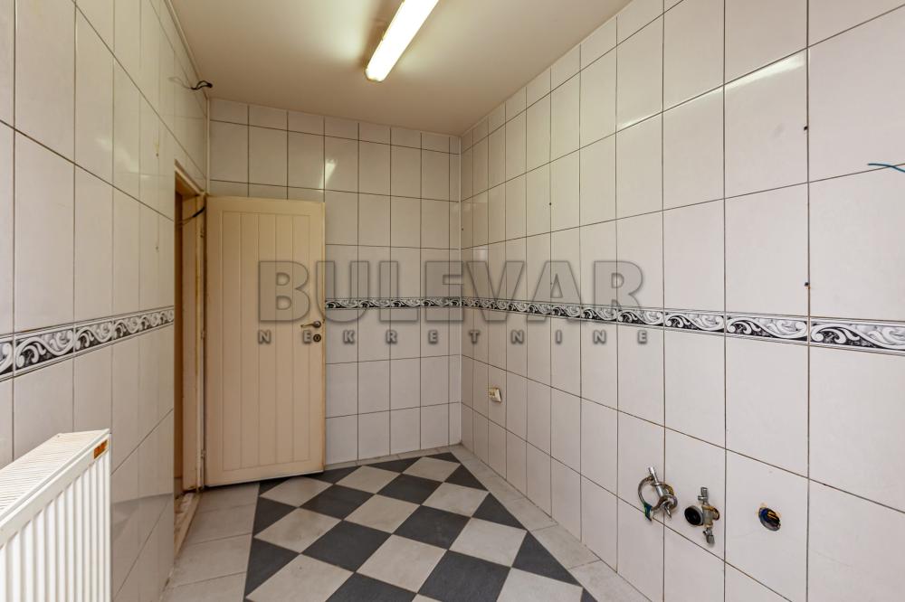 Slika 11 - Cara Dušana, Četvorosoban stan na prodaju, 231m2, 390.000€