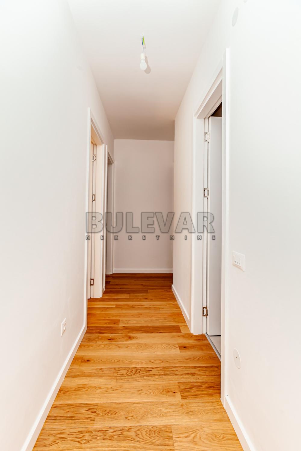 Slika 5 - Stevana Sremca, Troiposoban stan na prodaju, 91m2, 197.200€