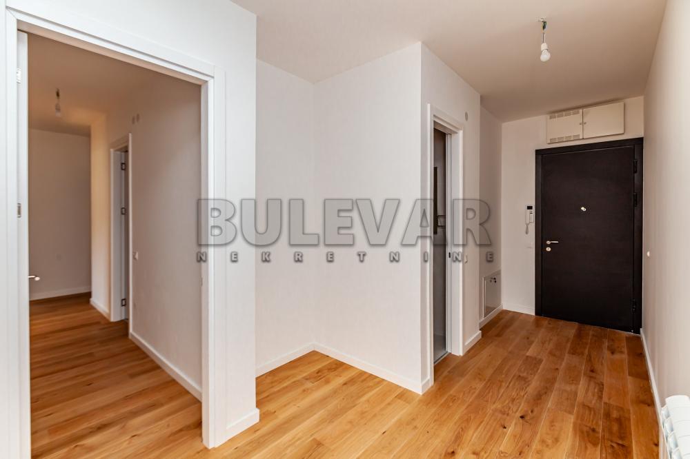 Slika 2 - Stevana Sremca, Troiposoban stan na prodaju, 91m2, 197.200€