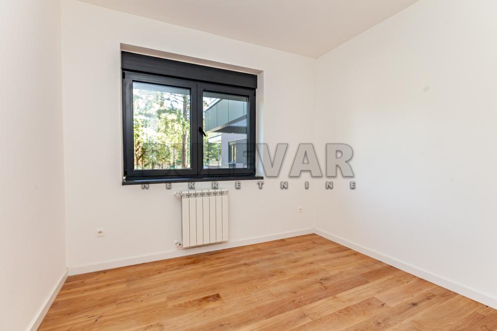 Slika 8 - Stevana Sremca, Četvorosoban stan na prodaju, 98m2, 212.850€