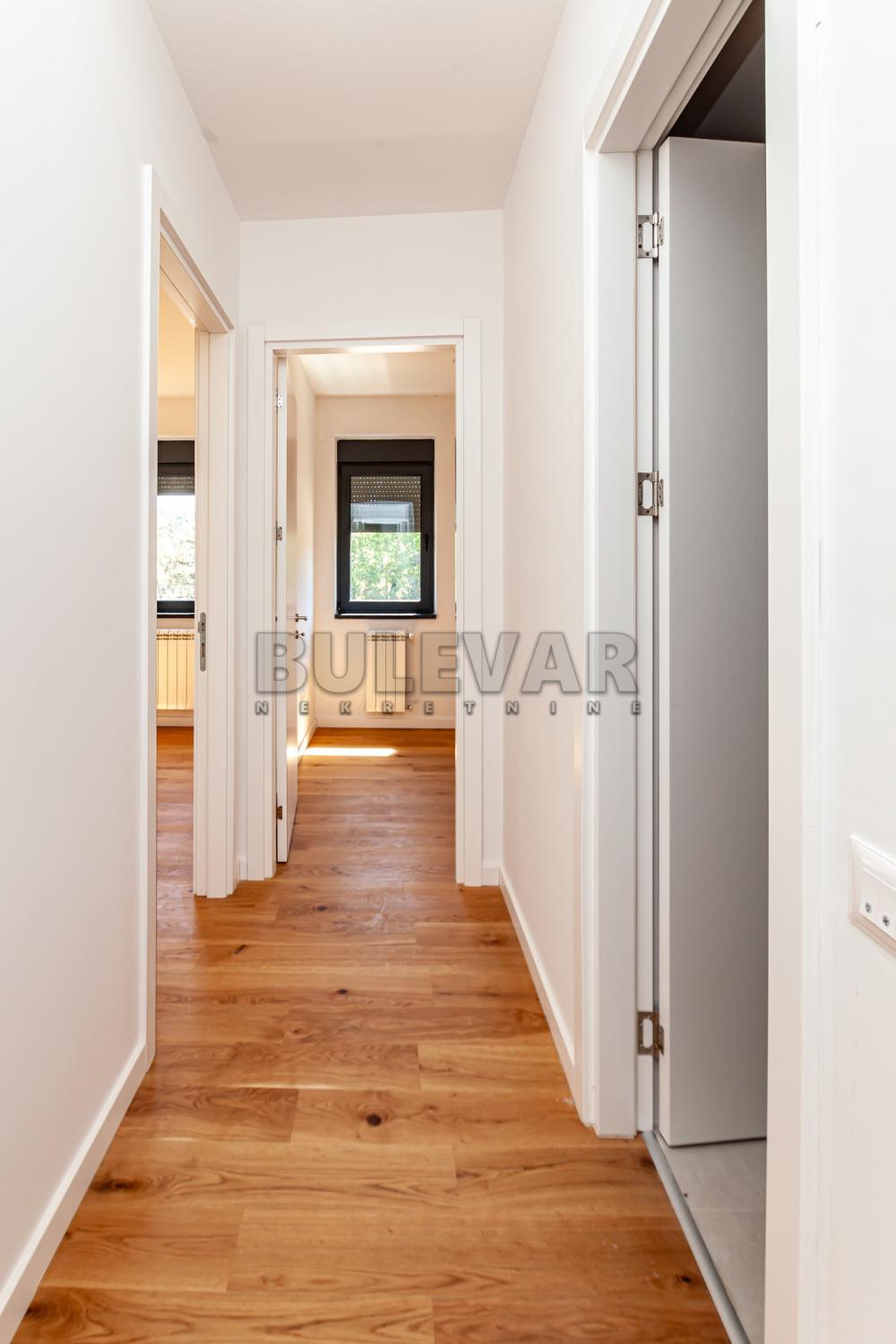 Slika 5 - Stevana Sremca, Dvoiposoban stan na prodaju, 66m2, 143.050€