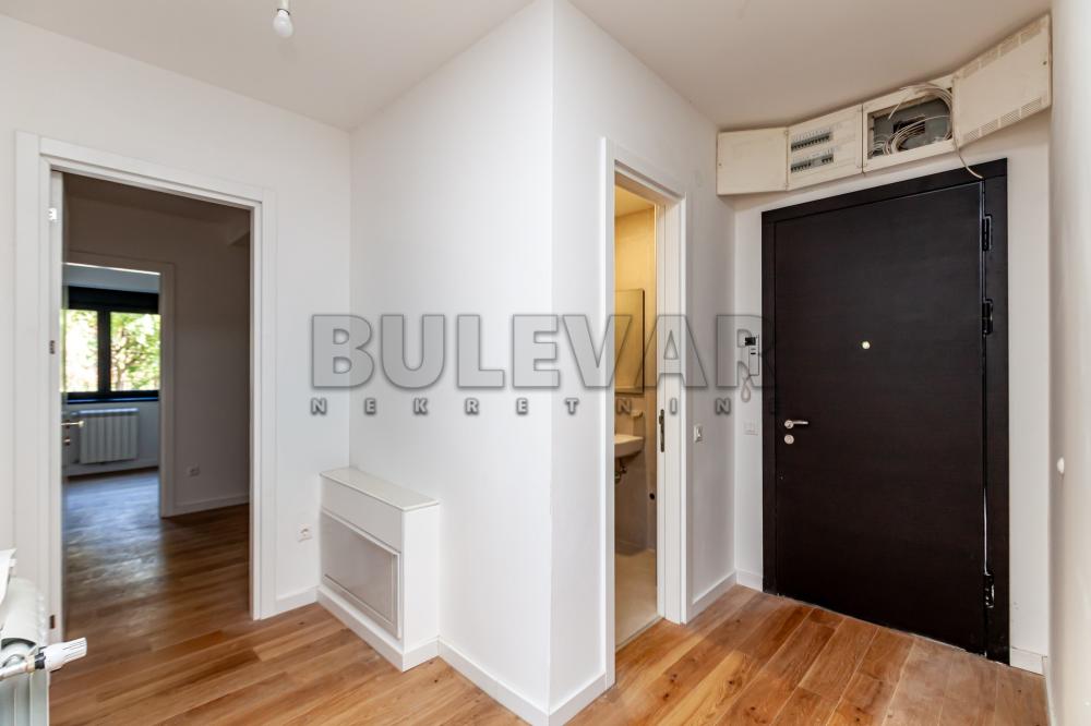 Slika 1 - Stevana Sremca, Troiposoban stan na prodaju, 91m2, 197.200€