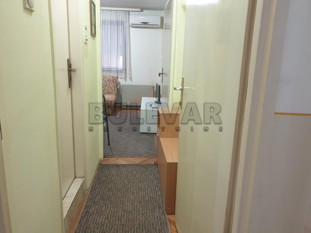 Glavna slika -Patrisa Lumumbe, Jednoiposoban stan na prodaju, 33m2, 66.000€