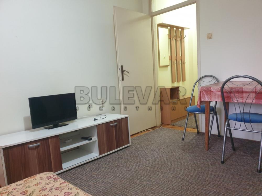 Slika 4 - Patrisa Lumumbe, Jednoiposoban stan na prodaju, 33m2, 66.000€