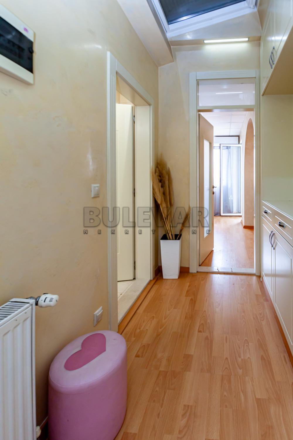 Slika 6 - Ivana Milutinovića, Trosoban stan na prodaju, 66m2, 93.000€