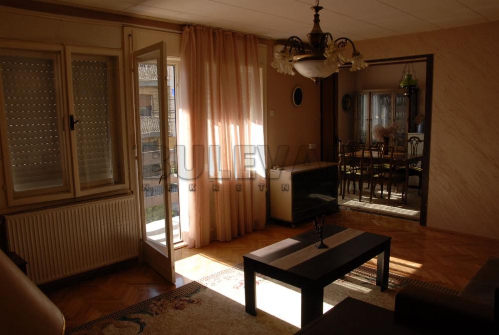 Slika 1 - Ozrenska, Trosoban stan na prodaju, 86m2, 113.400€