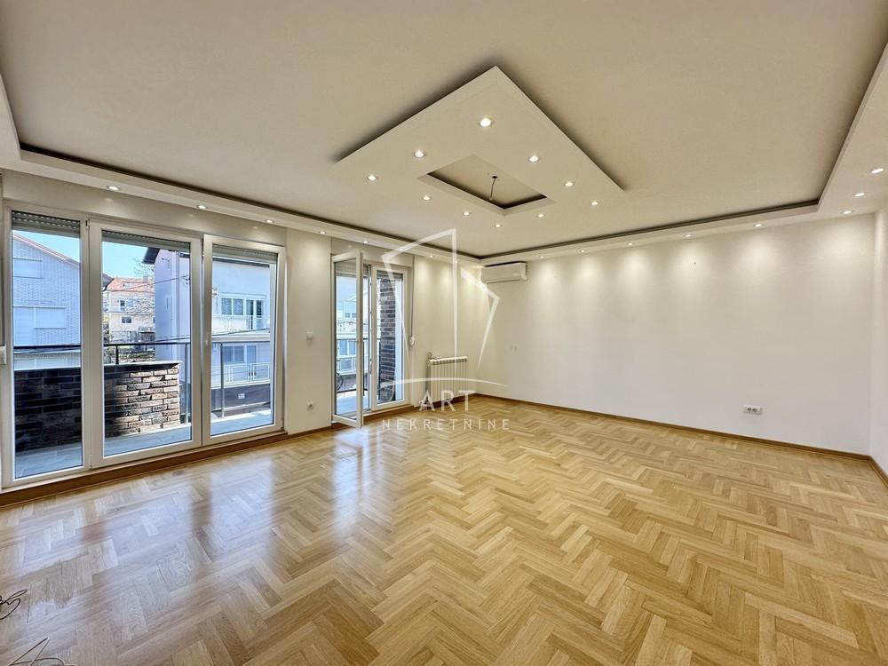 Glavna slika -Slavonskih Brigada, Četvorosoban stan na prodaju, 119m2, 345.000€