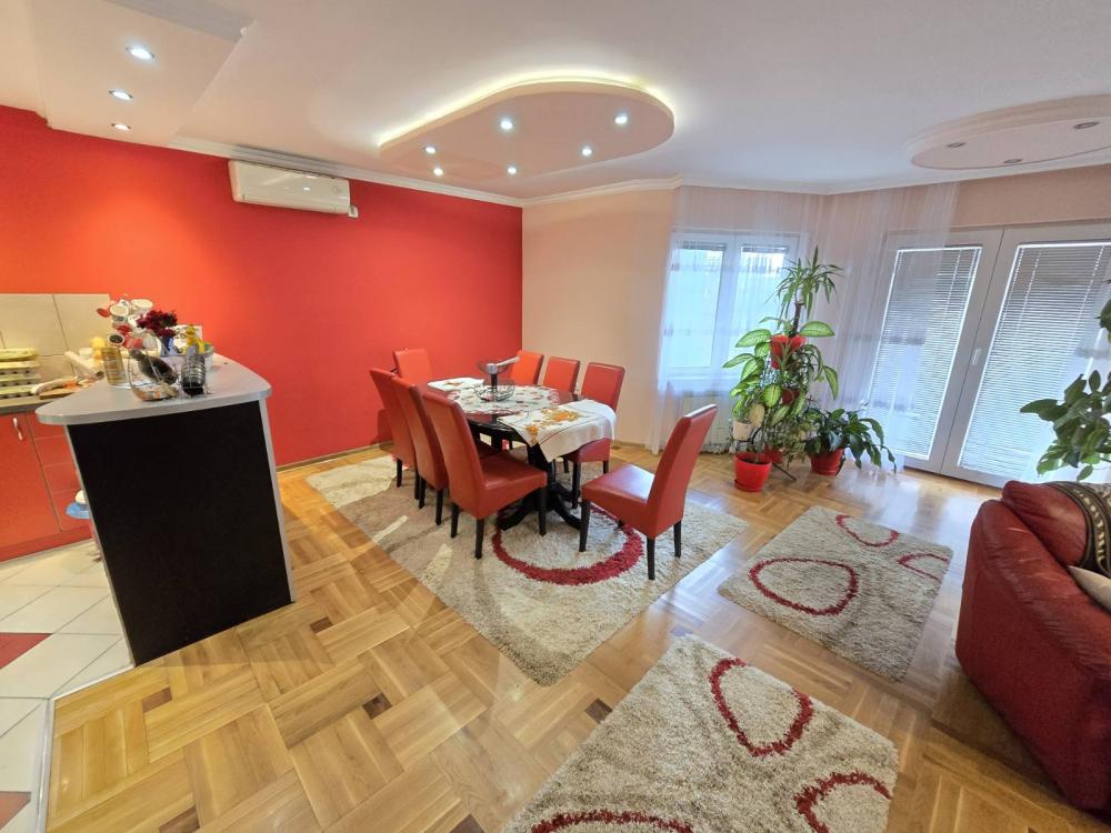 Slika 4 - Ugrinovački put 14. deo,  Kuća za izdavanje, 200m2, 1.500€