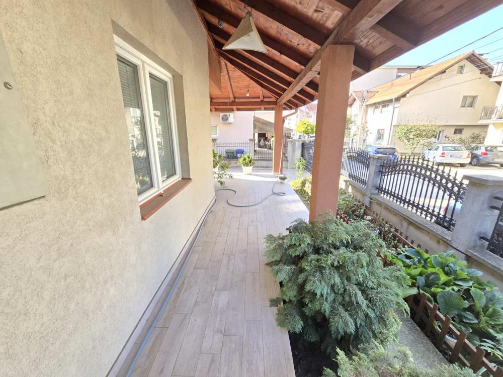 Slika 2 - Ugrinovački put 14. deo,  Kuća za izdavanje, 200m2, 1.500€