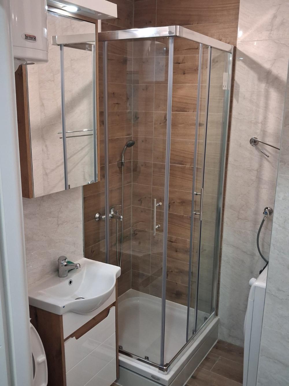 Slika 9 - Ljermontova, Trosoban stan za izdavanje, 65m2, 650€