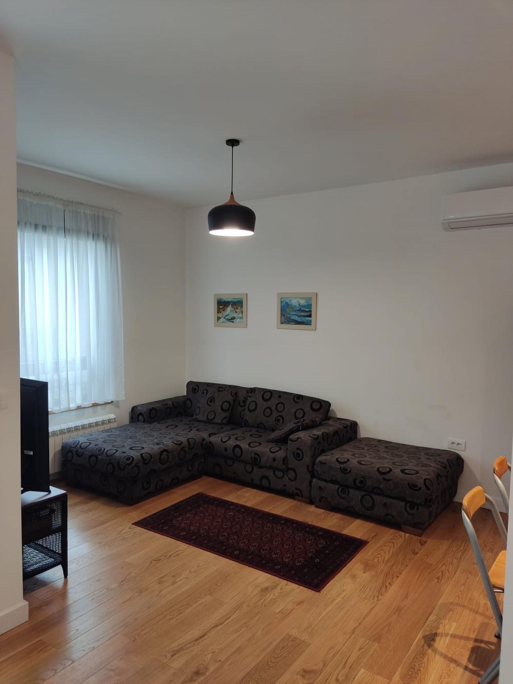 Slika 1 - Svetozara Gligorića, Trosoban stan za izdavanje, 86m2, 1.200€