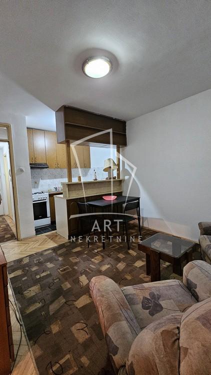 Slika 1 - Heroja Nebojše Živančevića, Dvosoban stan za izdavanje, 34m2, 300€