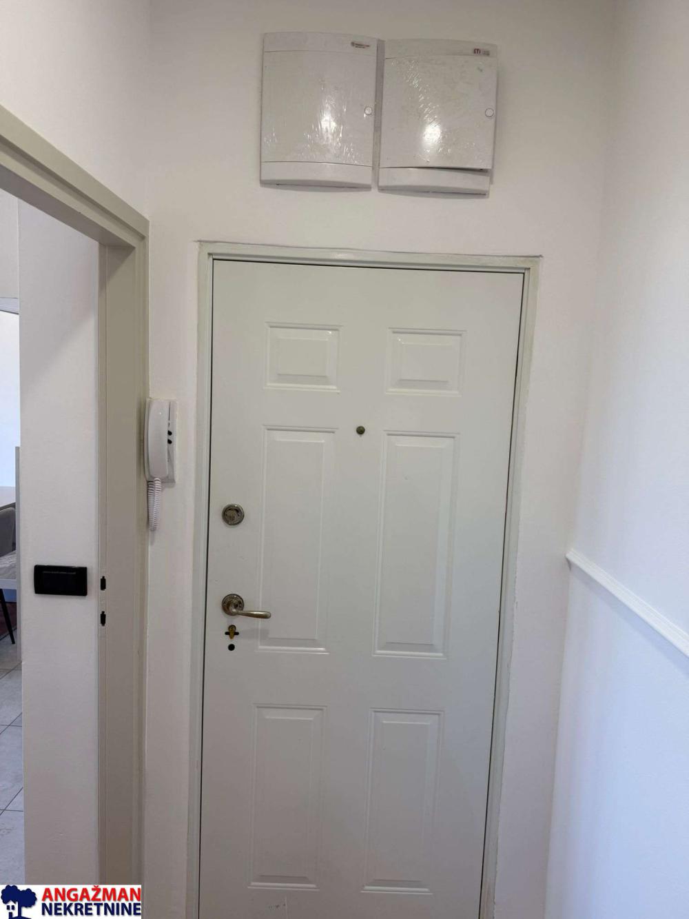 Slika 10 - Zlatiborska, Dvoiposoban stan na prodaju, 52m2, 159.000€