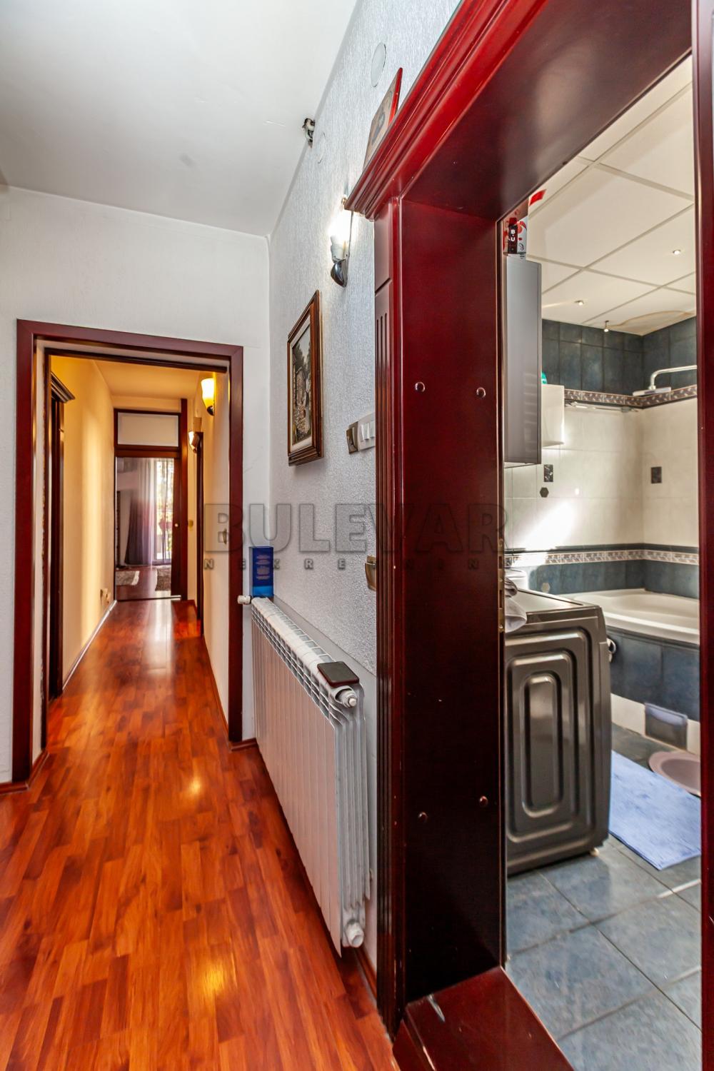 Slika 11 - Ivana Milutinovića, Četvorosoban stan na prodaju, 145m2, 177.000€