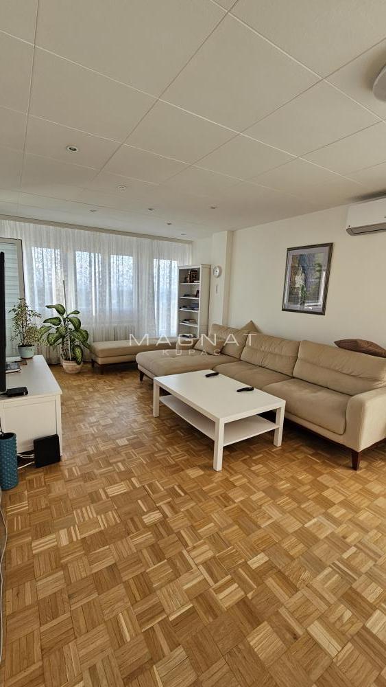 Slika 4 - Jurija Gagarina, Trosoban stan na prodaju, 90m2, 333.000€