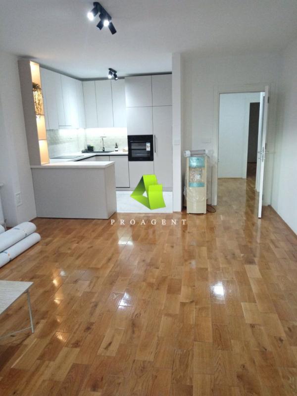 Glavna slika - Lokal za izdavanje, 93m2, 600€