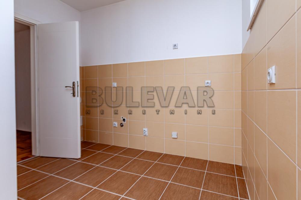Slika 1 - Bulevar Nemanjića, Dvosoban stan na prodaju, 59m2, 118.000€