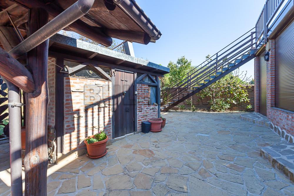 Slika 6 - Vojvode Putnika,  Kuća na prodaju, 267m2, 269.000€