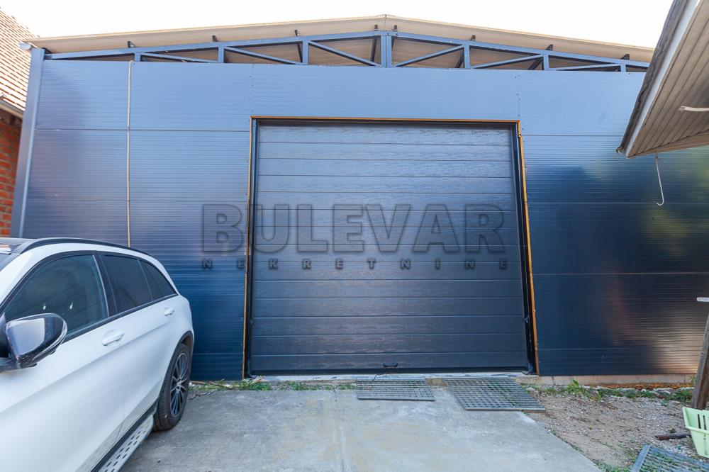 Slika 9 - Vojvode Putnika,  Kuća na prodaju, 267m2, 269.000€