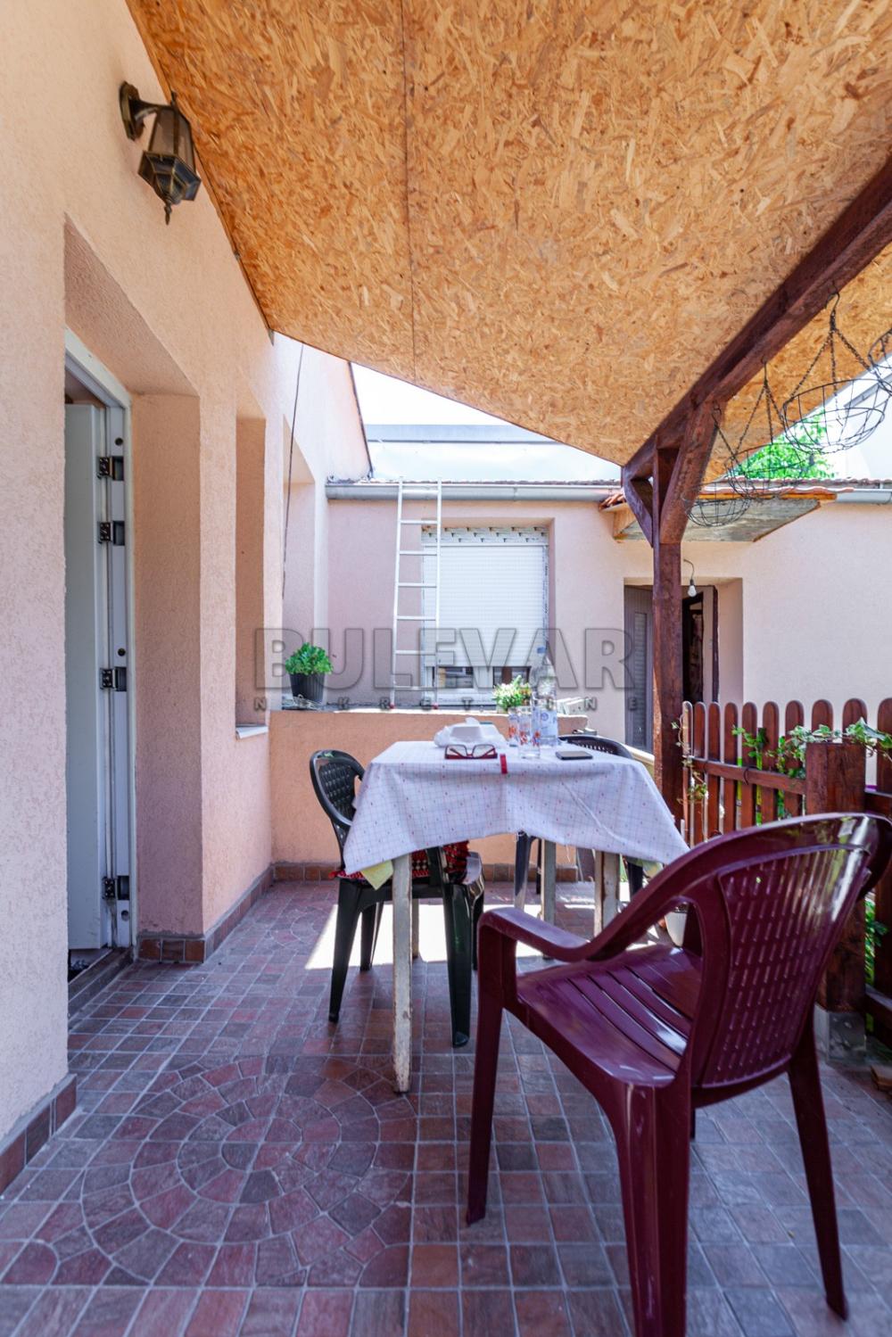 Slika 2 - Lole Ribara,  Kuća na prodaju, 62m2, 90.000€