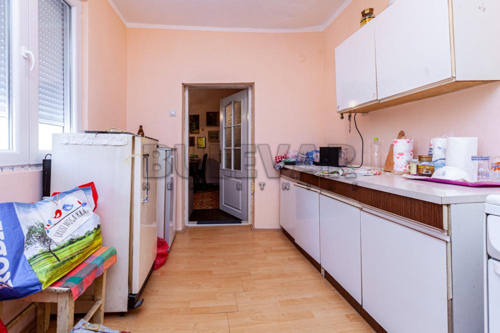 Slika 7 - Lole Ribara,  Kuća na prodaju, 62m2, 90.000€