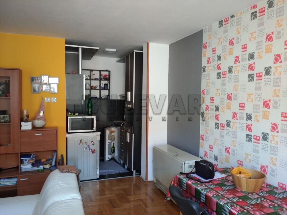 Slika 2 - Studenička, Troiposoban stan na prodaju, 80m2, 113.000€
