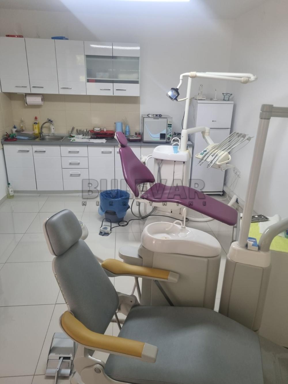 Slika 1 - Velikotrnavska,  Lokal za izdavanje, 44m2, 300€