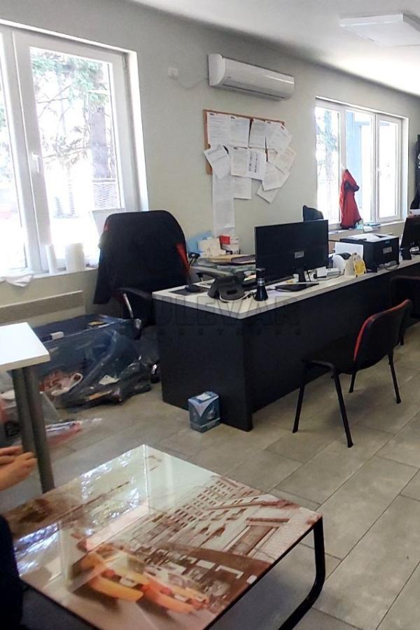 Slika 1 - Ivana Milutinovića,  Lokal za izdavanje, 560m2, 1.700€