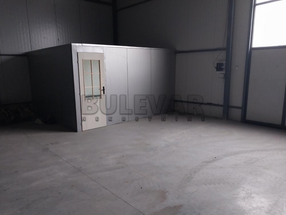 Slika 2 - Topličkog partizanskog odreda,  Lokal za izdavanje, 450m2, 1.575€