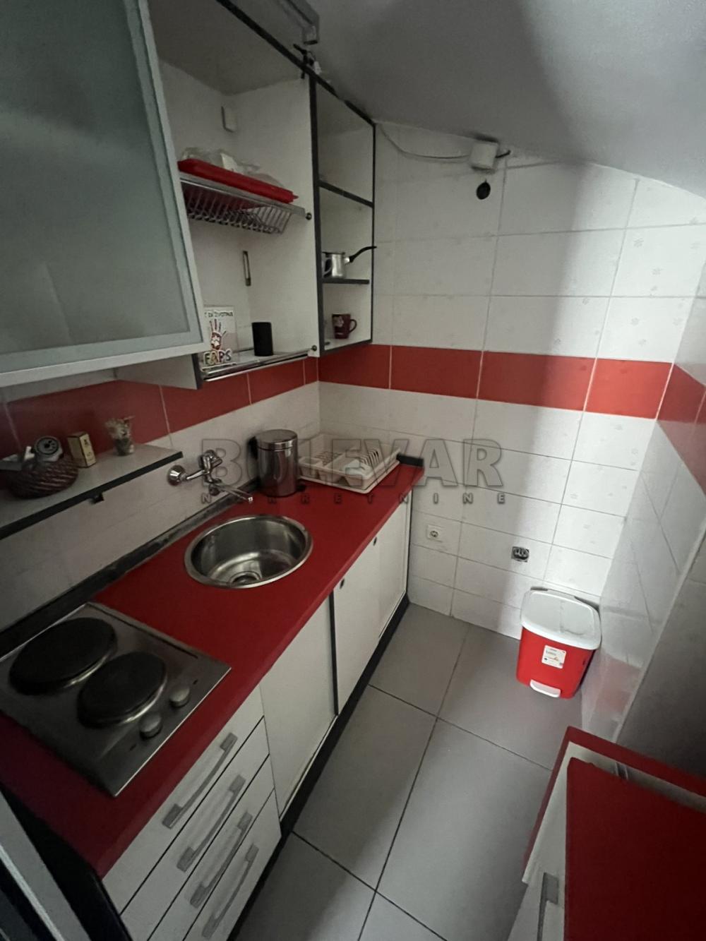 Slika 5 - Vožda Karađorđa,  Lokal za izdavanje, 88m2, 950€