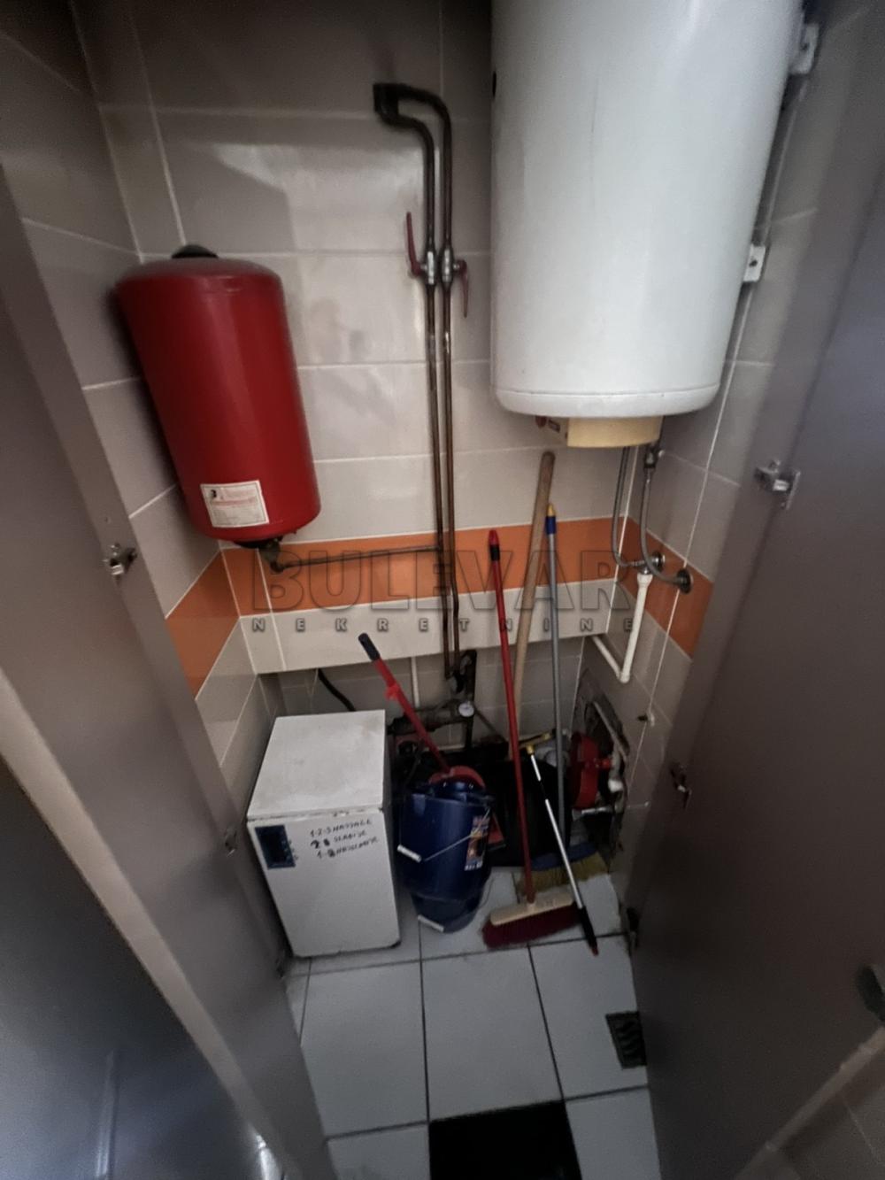 Slika 3 - Vožda Karađorđa,  Lokal za izdavanje, 88m2, 950€