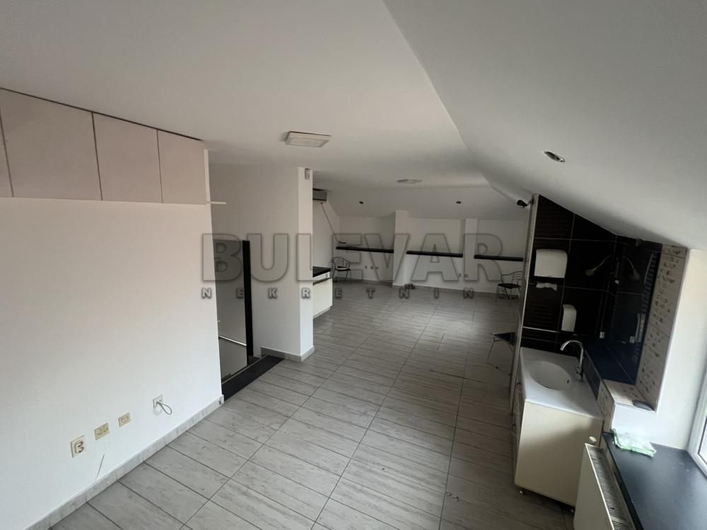 Slika 6 - Vožda Karađorđa,  Lokal za izdavanje, 88m2, 950€