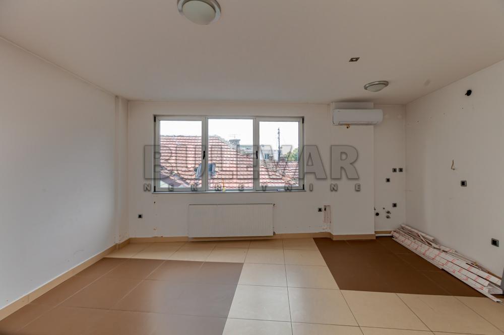 Slika 1 - Cara Dušana,  Lokal za izdavanje, 45m2, 700€