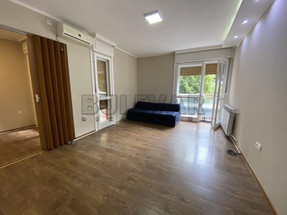 Slika 1 - Prijezdina,  Lokal za izdavanje, 55m2, 400€