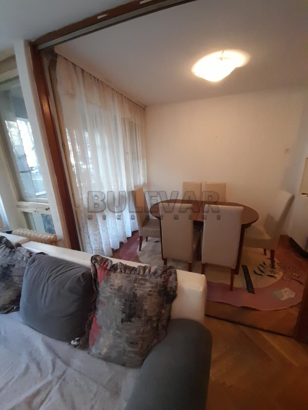 Slika 1 - Vojvode Tankosića,  Lokal za izdavanje, 85m2, 350€