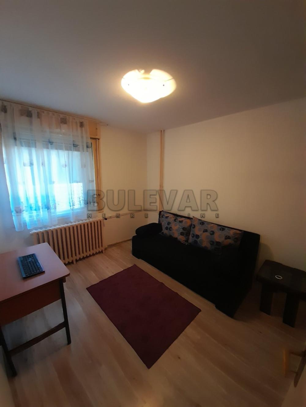 Slika 5 - Vojvode Tankosića,  Lokal za izdavanje, 85m2, 350€