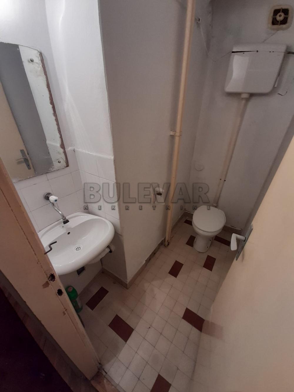 Slika 9 - Vojvode Tankosića,  Lokal za izdavanje, 85m2, 350€