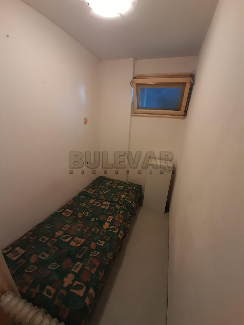 Slika 6 - Vojvode Tankosića,  Lokal za izdavanje, 85m2, 350€