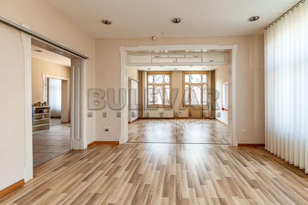 Slika 1 - Nikole Pašića,  Lokal na prodaju, 400m2, 2.000.000€