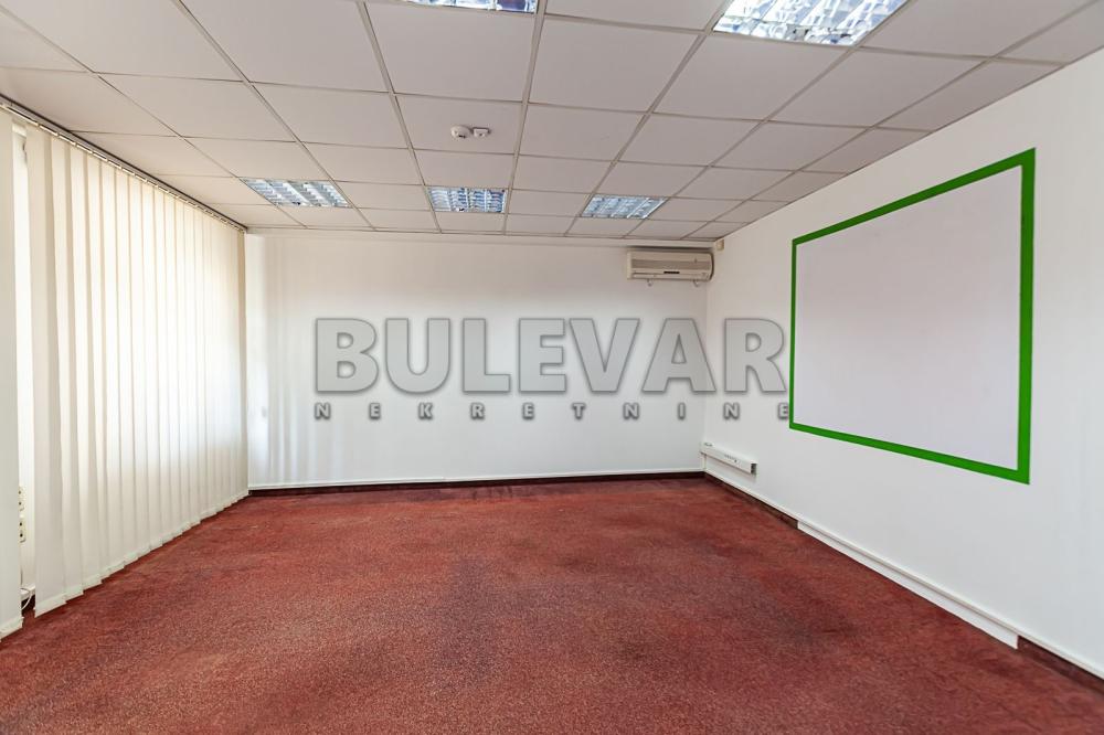 Slika 8 - Nikole Pašića,  Lokal na prodaju, 400m2, 2.000.000€