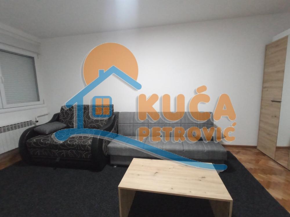 Slika 1 - Bulevar dr Zorana, Dvosoban stan za izdavanje, 42m2, 350€