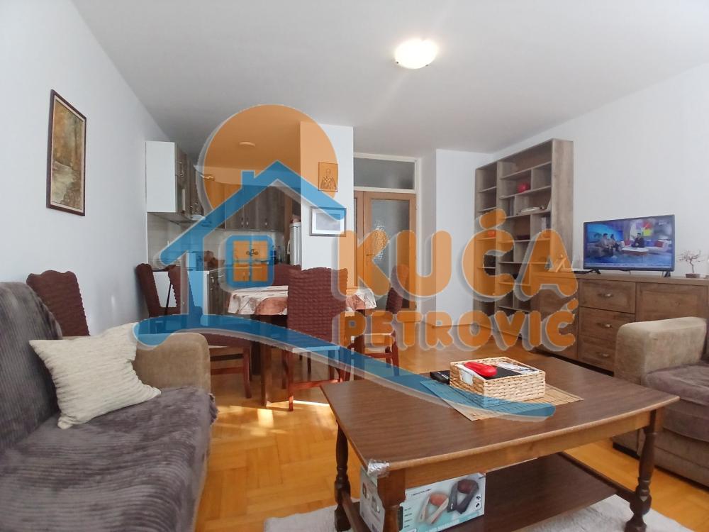 Slika 2 - Majakovskog, Dvoiposoban stan za izdavanje, 72m2, 500€