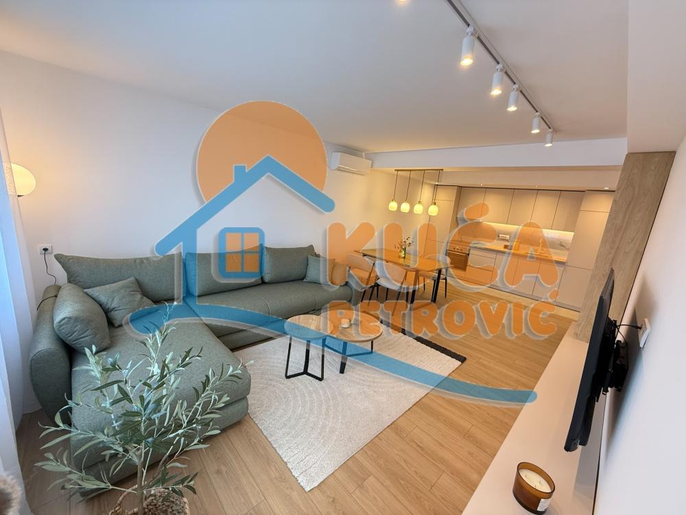 Slika 1 - Cara Dušana, Jednoiposoban stan za izdavanje, 52m2, 550€